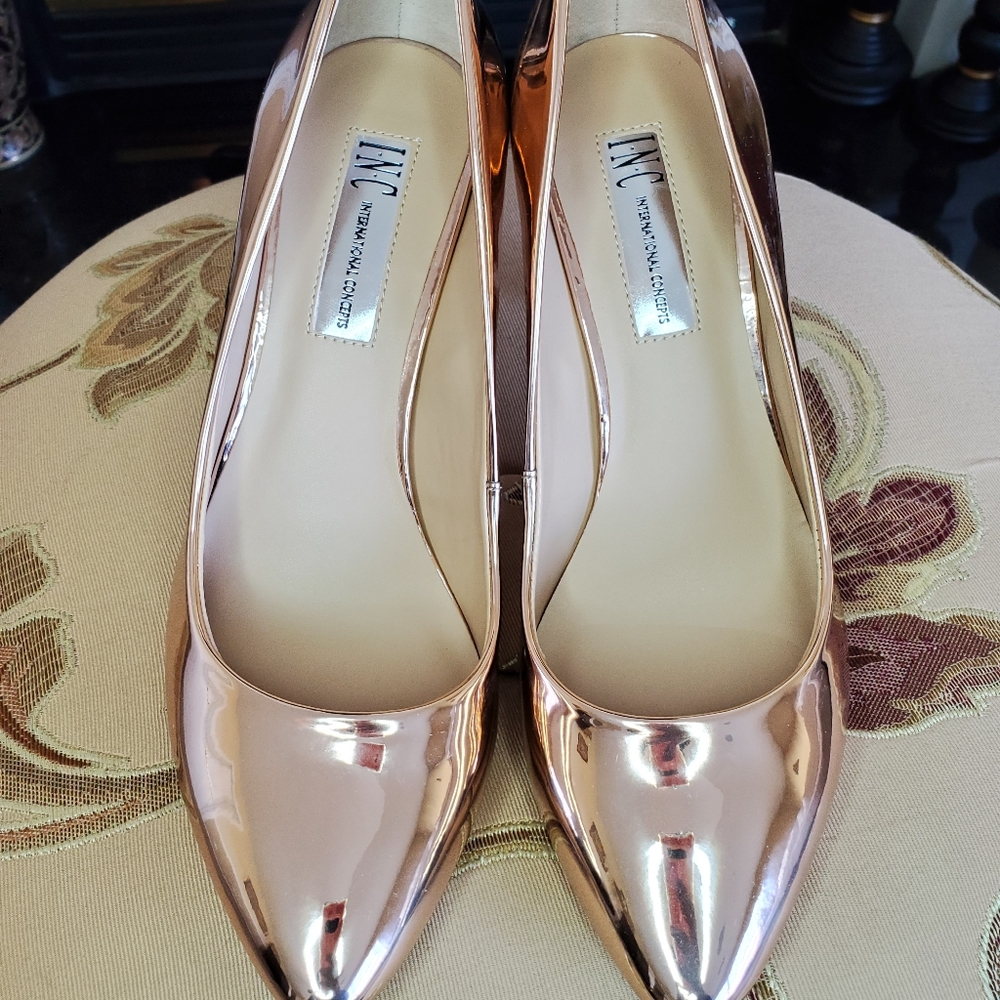 INC INTERNATIONAL CONCEPTS Rose Gold Heels - Picture 1 of 6